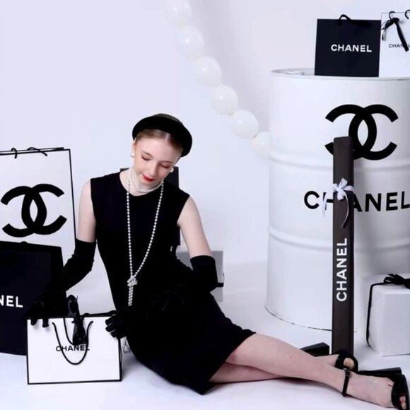 Chanel - Picture 1 of 1